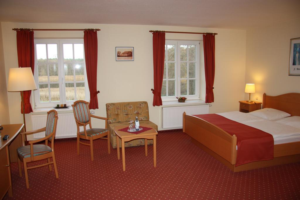 Altes Gutshaus-Federow Hotel Esterno foto