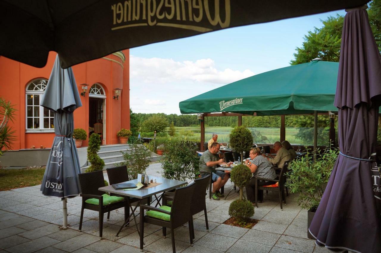 Altes Gutshaus-Federow Hotel Esterno foto